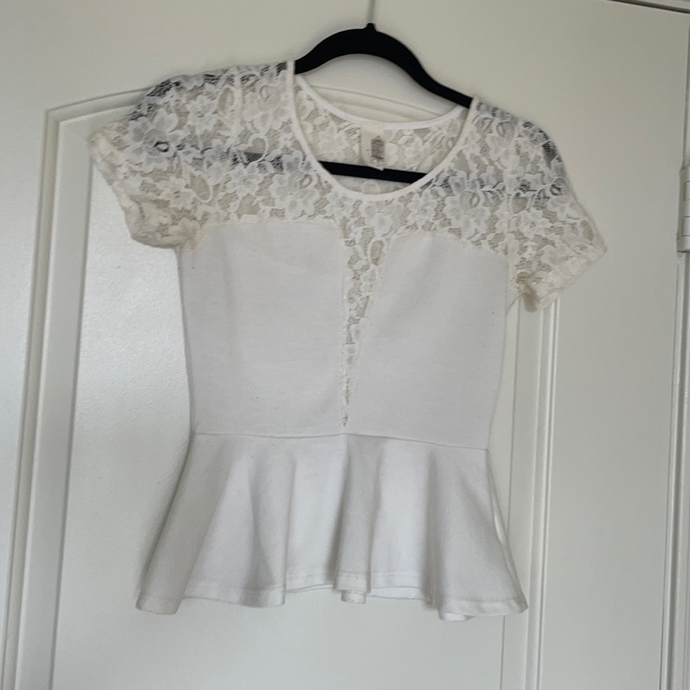 Francesca’s Small Cream Shirt- Used